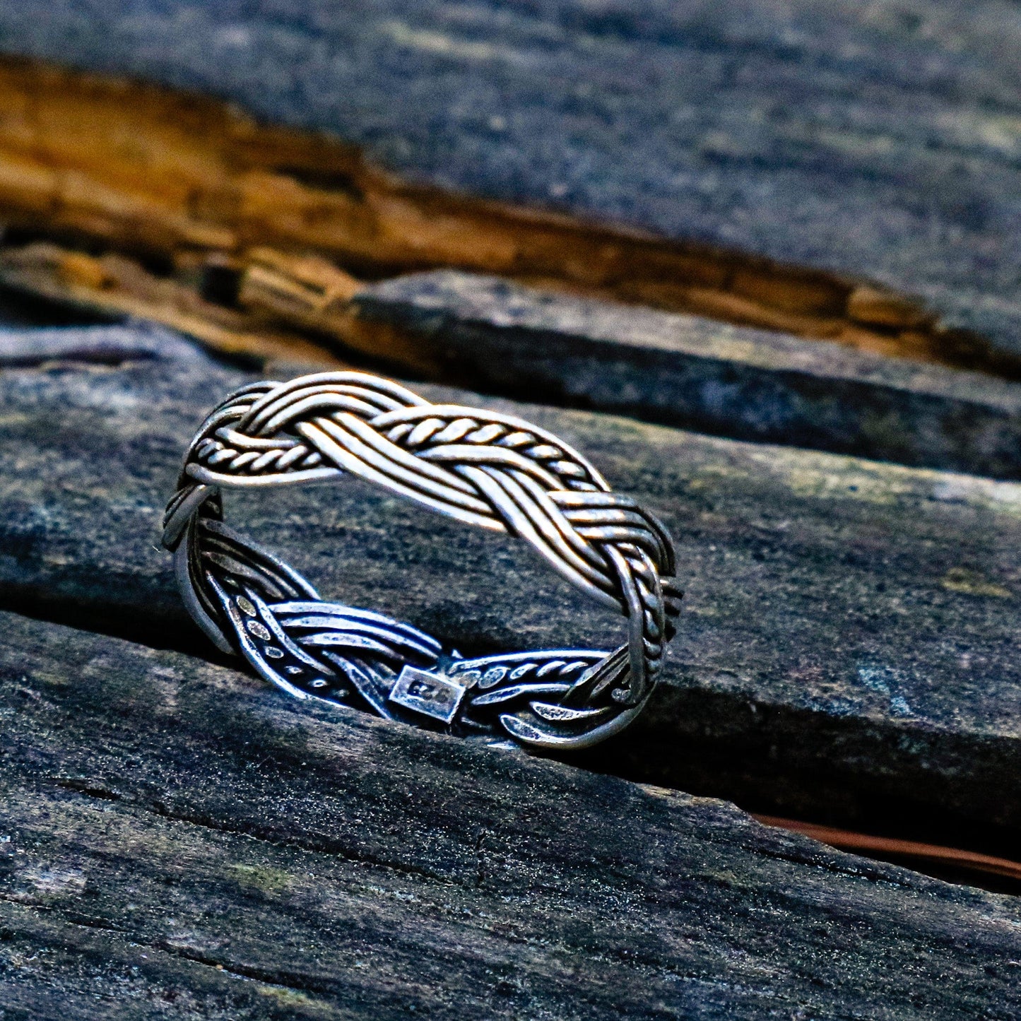 Heliconia Ring