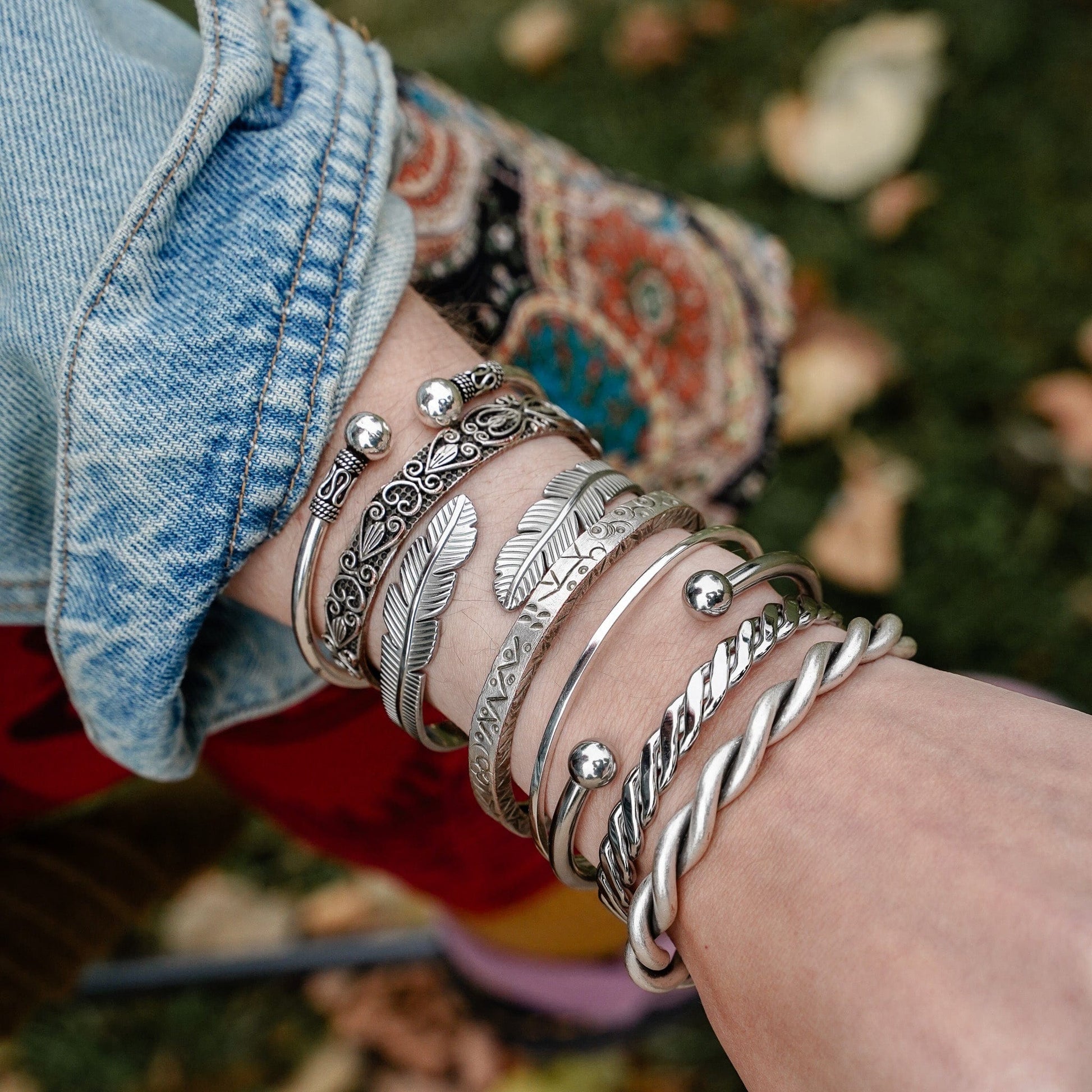 Bracelets Twin Feathers Bracelet